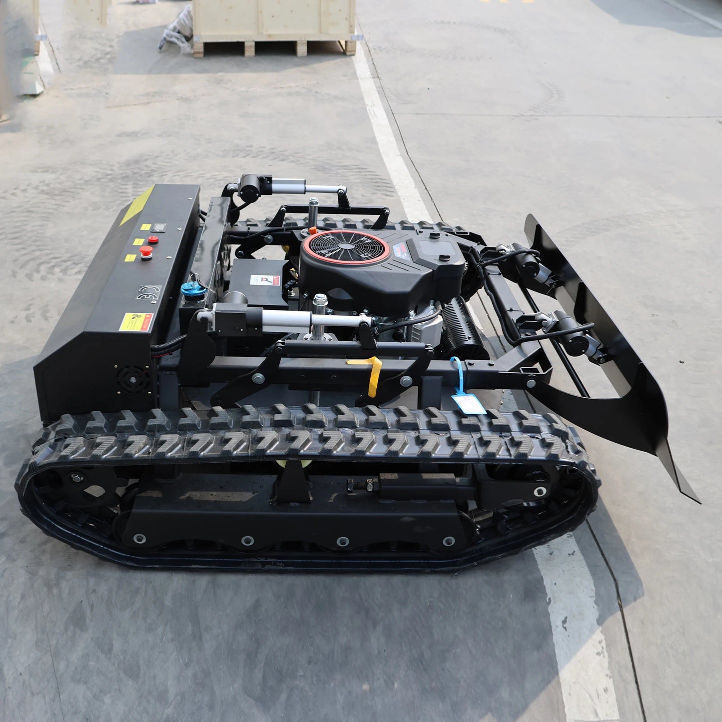 AT900 25HP 900mm Remote Control Crawler Lawn Mower, 45° Climbing RC Mower with 100m Range