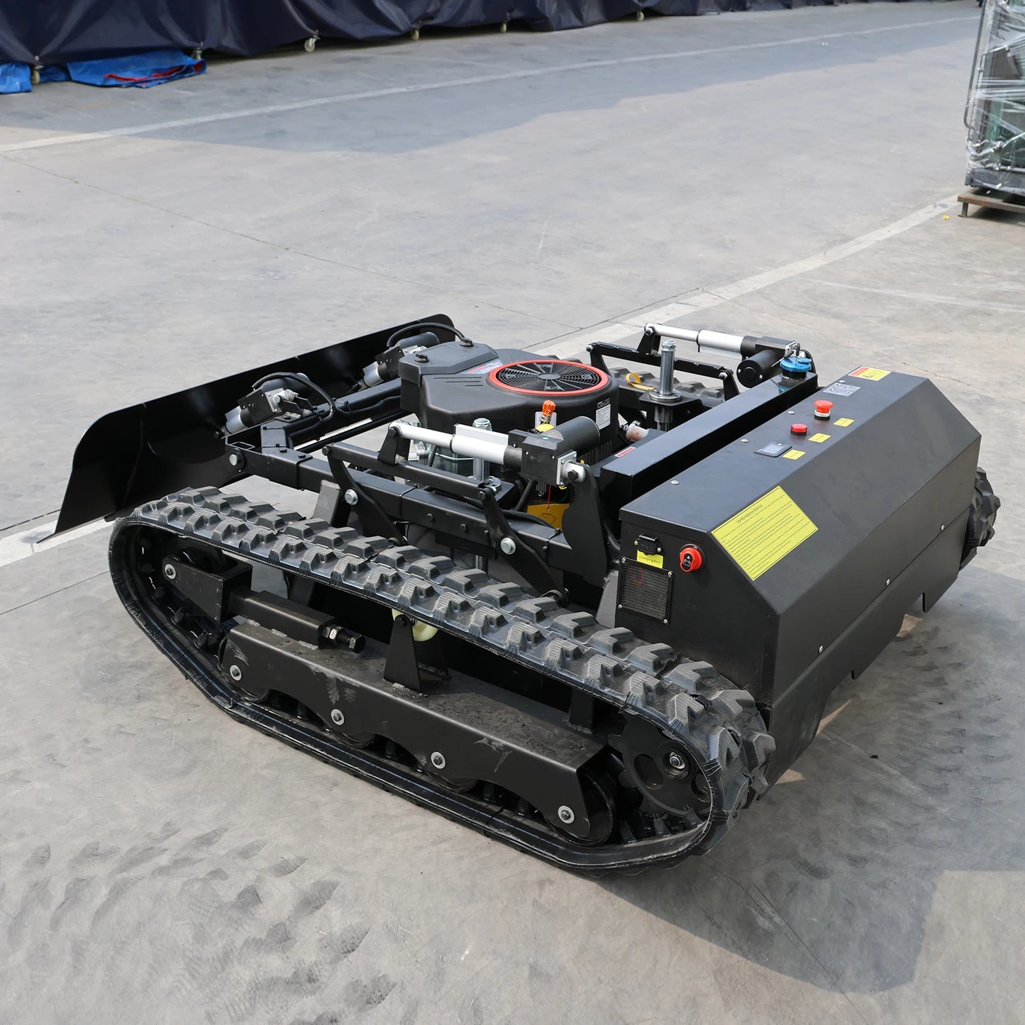 AT900 25HP 900mm Remote Control Crawler Lawn Mower, 45° Climbing RC Mower with 100m Range